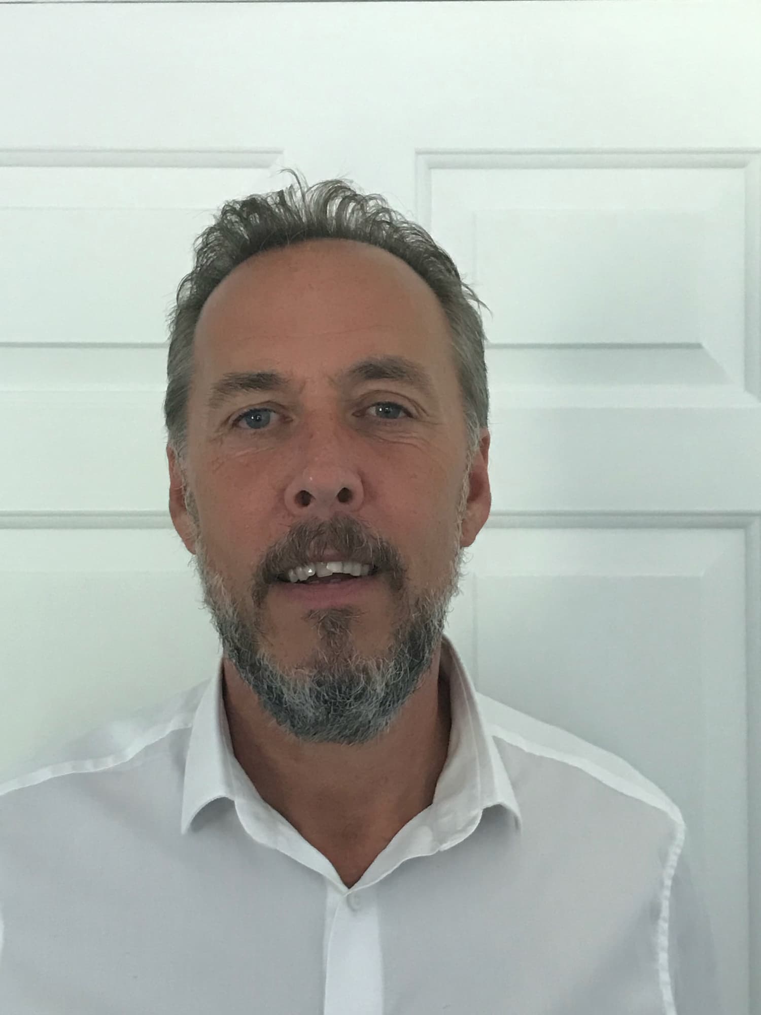 Portrait photo of John Niland NED